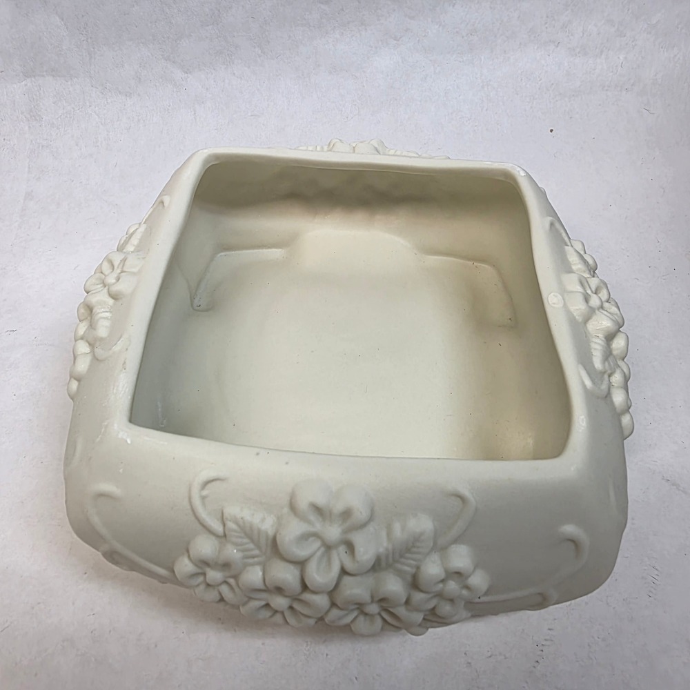 Artmark‎ Jade Porcelain Trinket Box with Lid White Dove Pink Rose Floral 1998 - Picture 9 of 10